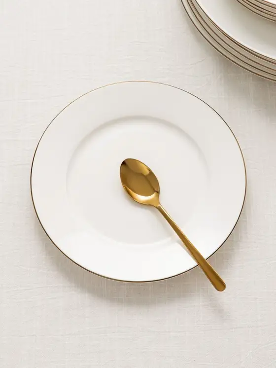 Talerz AUROO porcelanowy deserowy ze złotą obwódką 19 cm