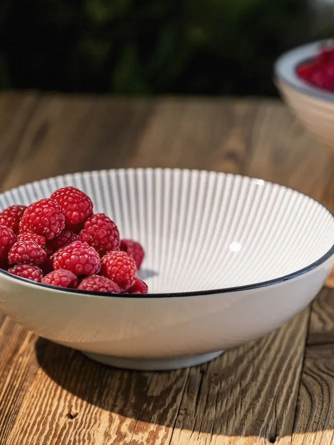 Misa NAVIA porcelanowa czarna 21 cm