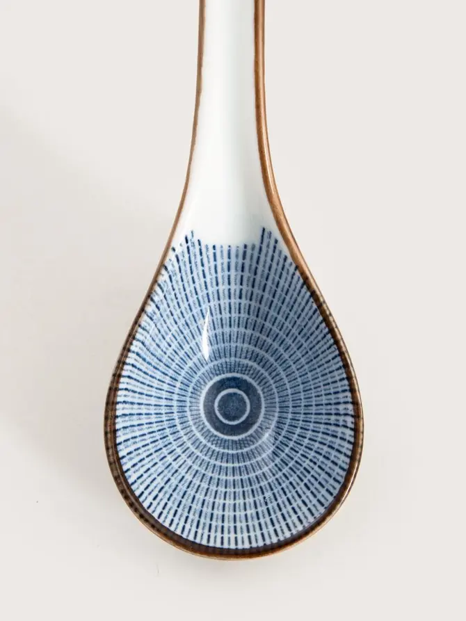 Łyżka do ramenu SALADO porcelanowa w paski z brązowym rantem 16,5 cm