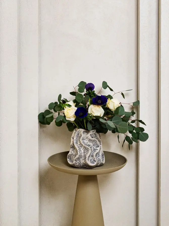 Wazon CLARIO o falistej formie 18,5x18,5x19 cm