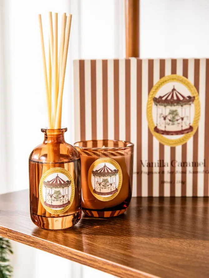 Zestaw zapachowy SWEET CHRISTMAS Vanilla Caramel 150 g + 100 ml
